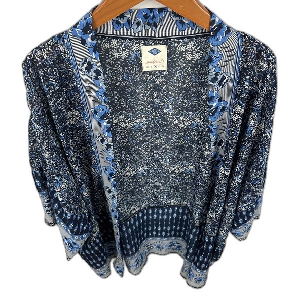 Sadie Robertson Navy Blue Floral Boho Kimono Size Medium - Picture 3 of 13